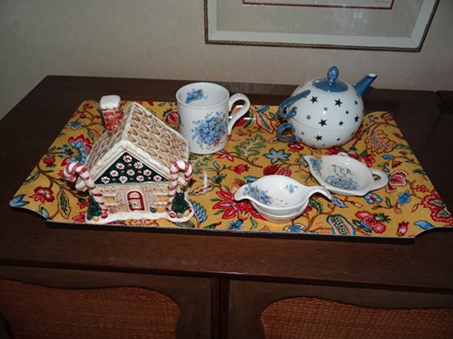 Property photo 114 - Personal Property Auction, Furniture, Glassware, Pictures, Kitchen Appliances, Household, Fishing Gear, Vintage Cameras, Electronics, Toys, Games